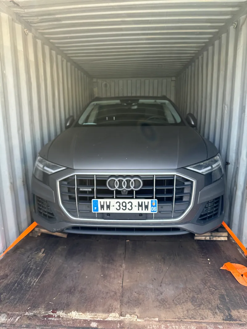 Audi Q7 container shipping from Dubai